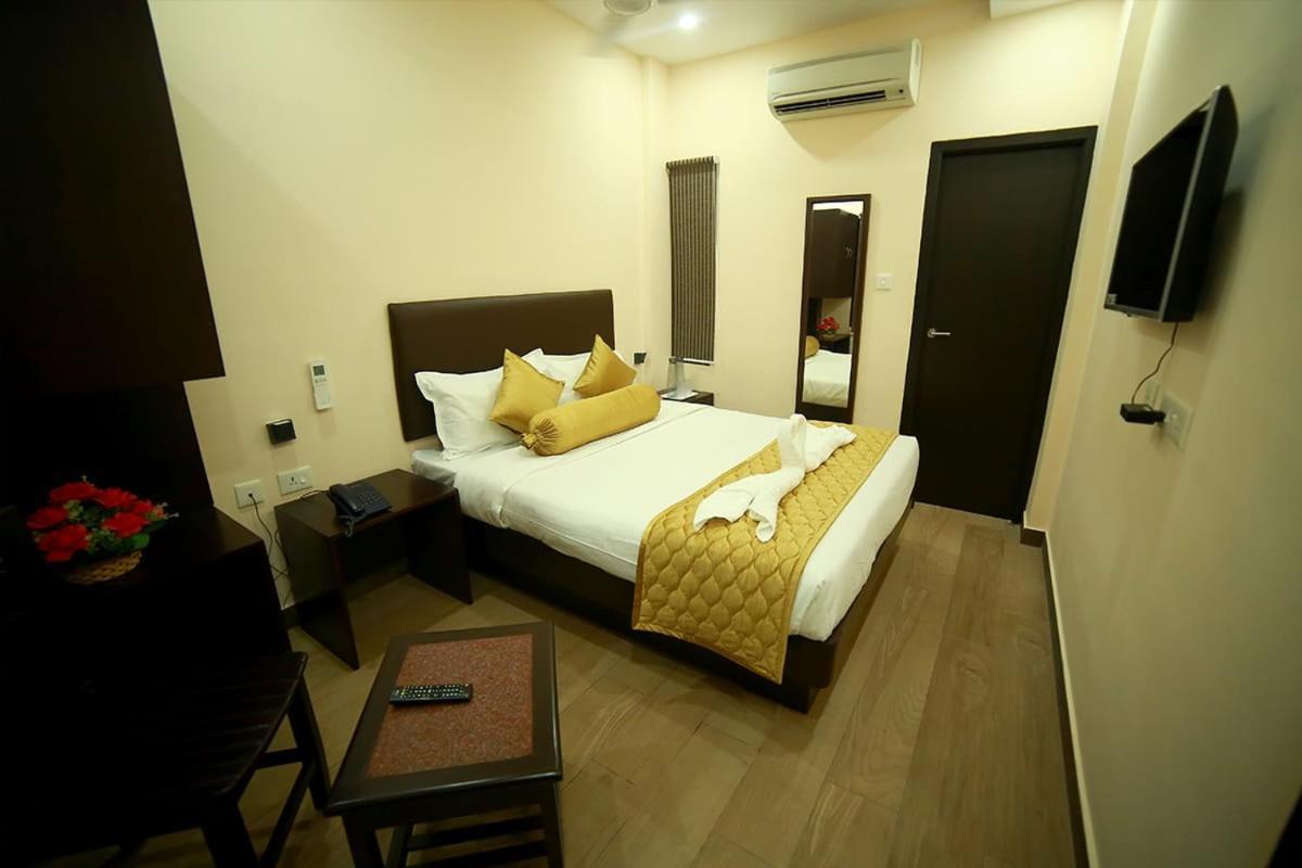 Sapphire Inn Pondichéry Extérieur photo