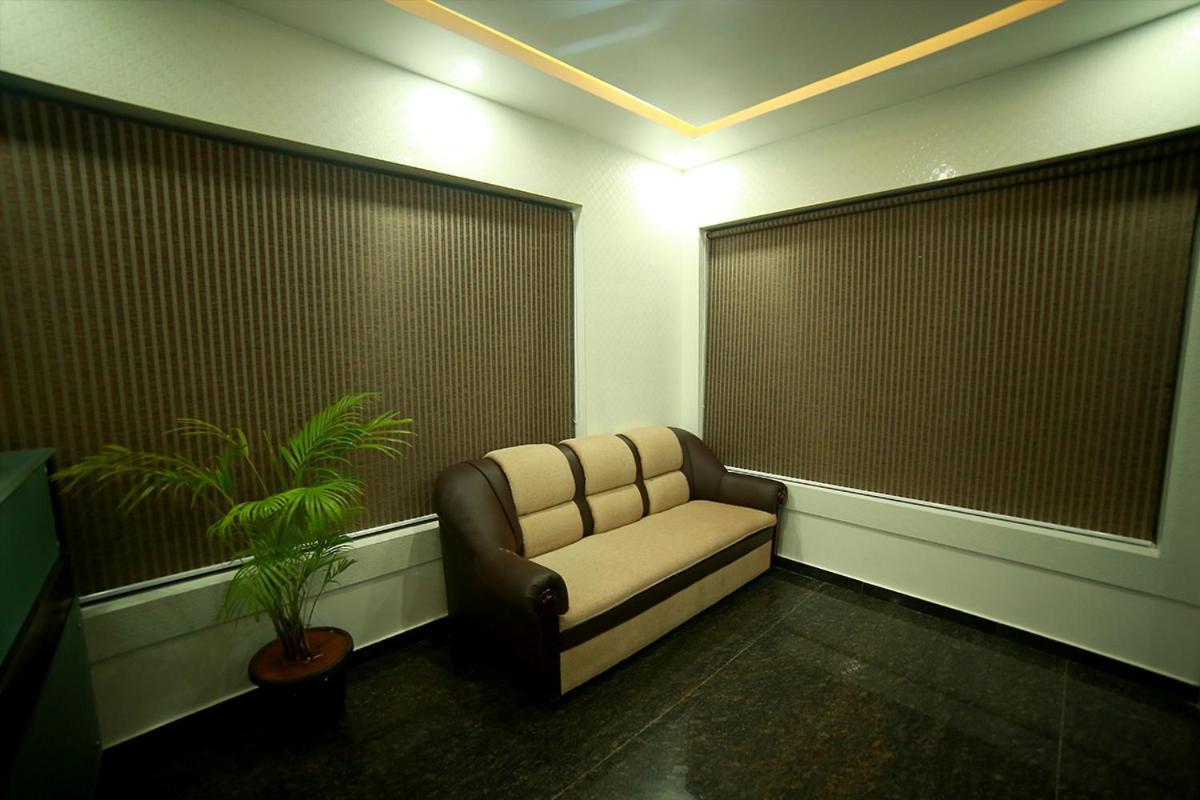 Sapphire Inn Pondichéry Extérieur photo