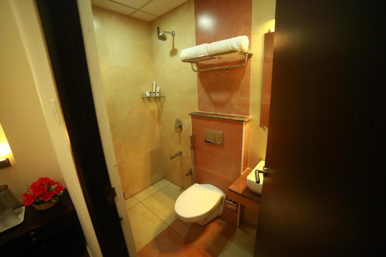 Sapphire Inn Pondichéry Extérieur photo