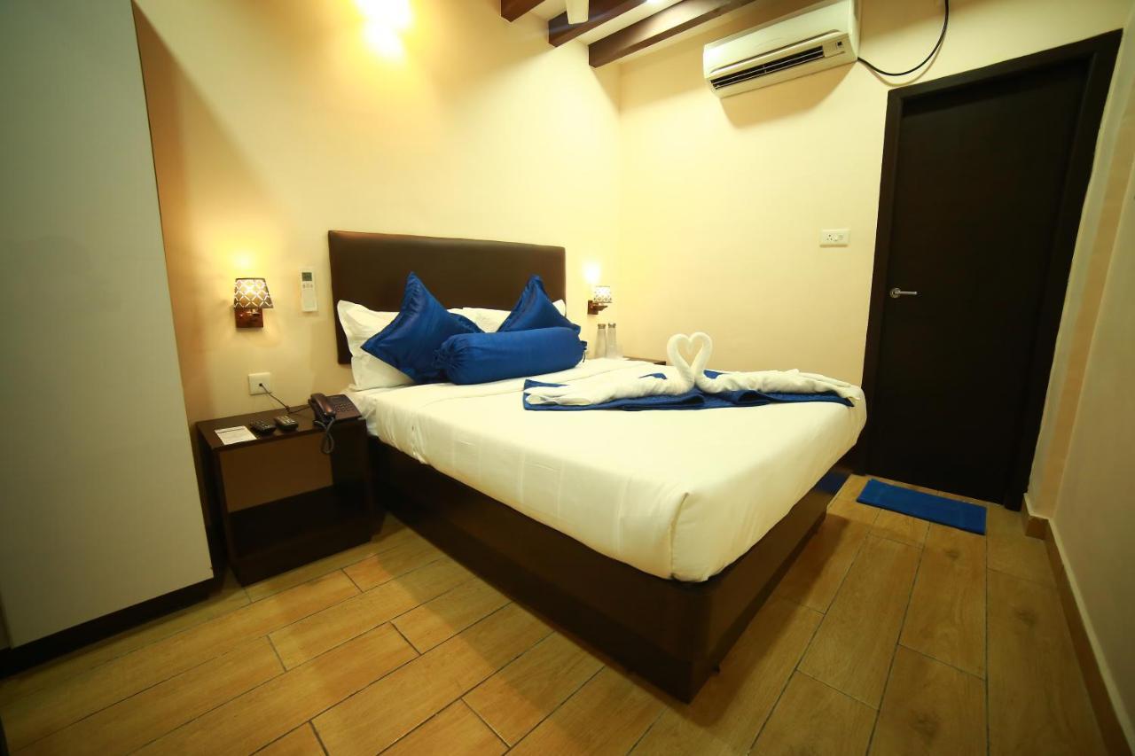 Sapphire Inn Pondichéry Extérieur photo