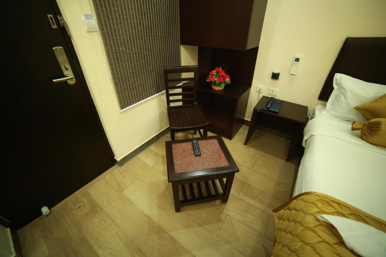 Sapphire Inn Pondichéry Extérieur photo