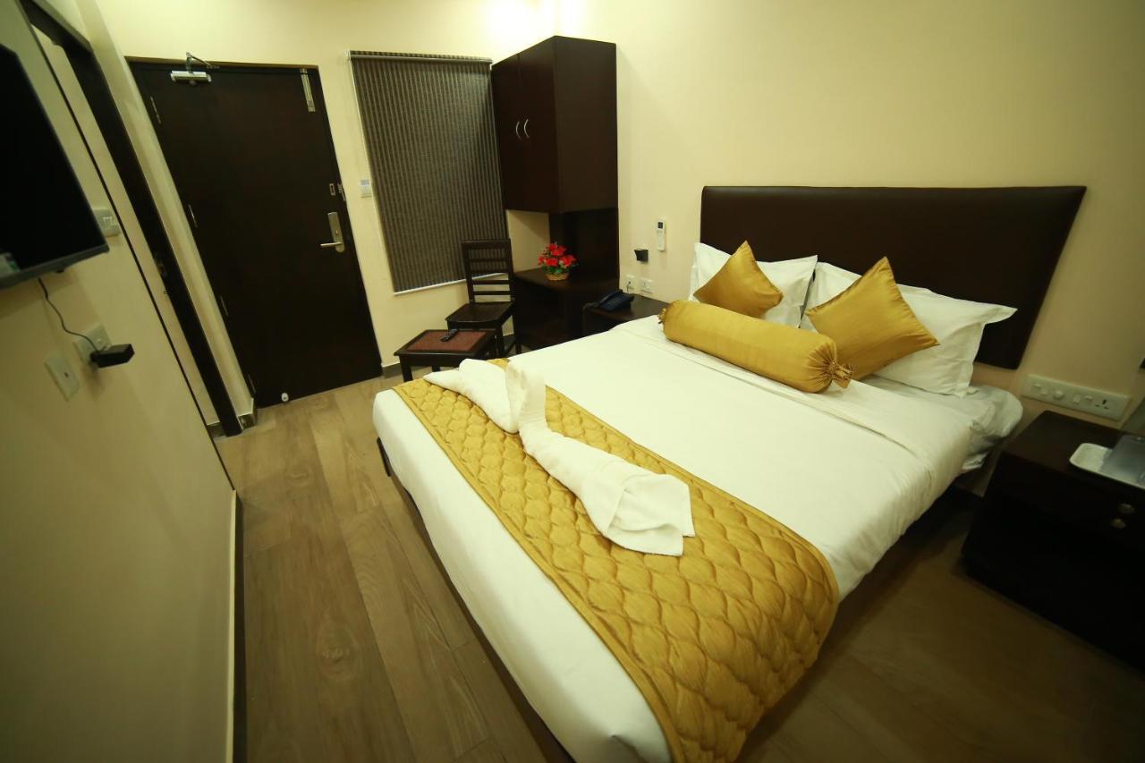 Sapphire Inn Pondichéry Extérieur photo
